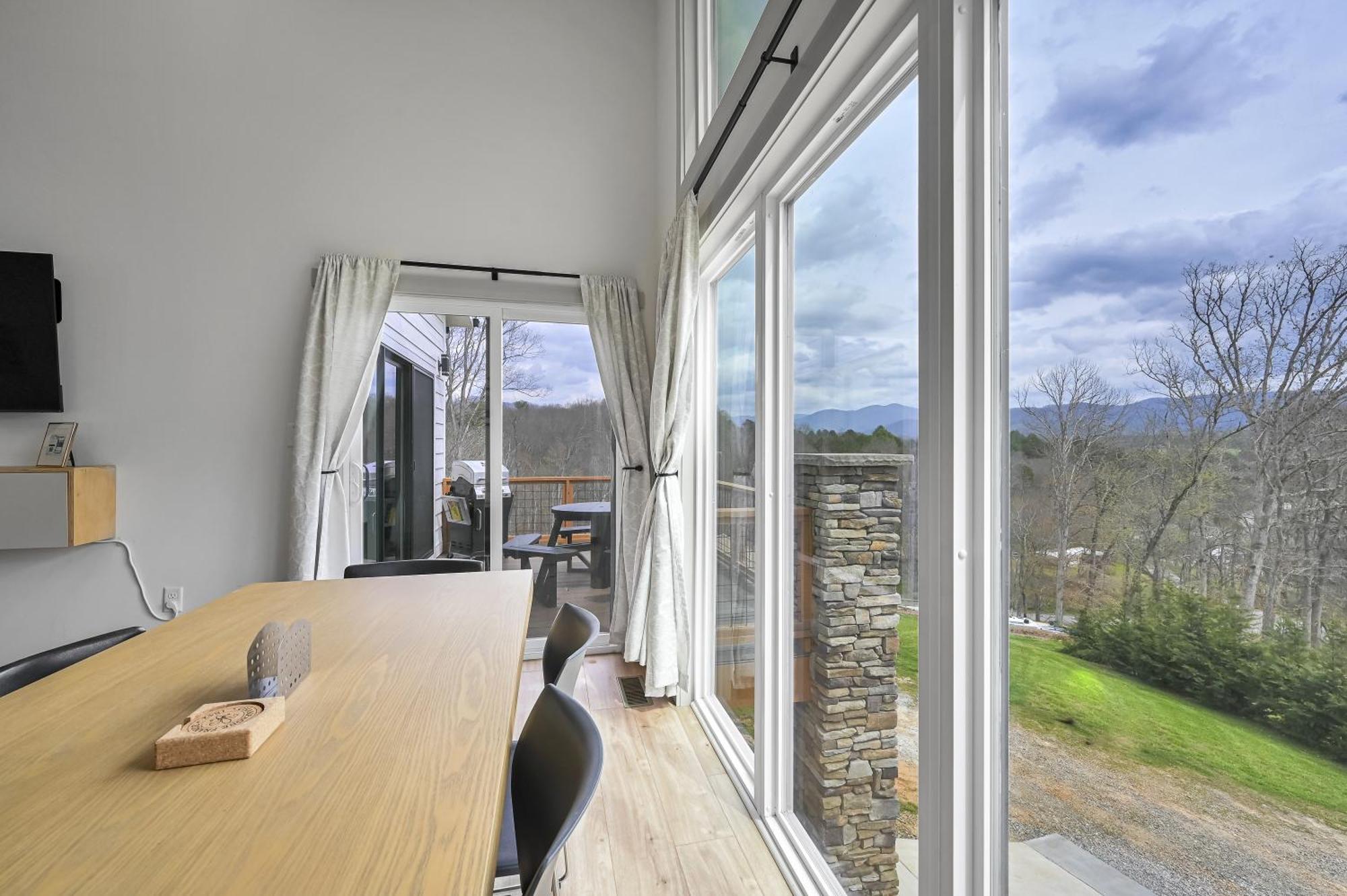 Mon Tresor, Modern Mountain Views With Deck Villa Weaverville Exterior photo